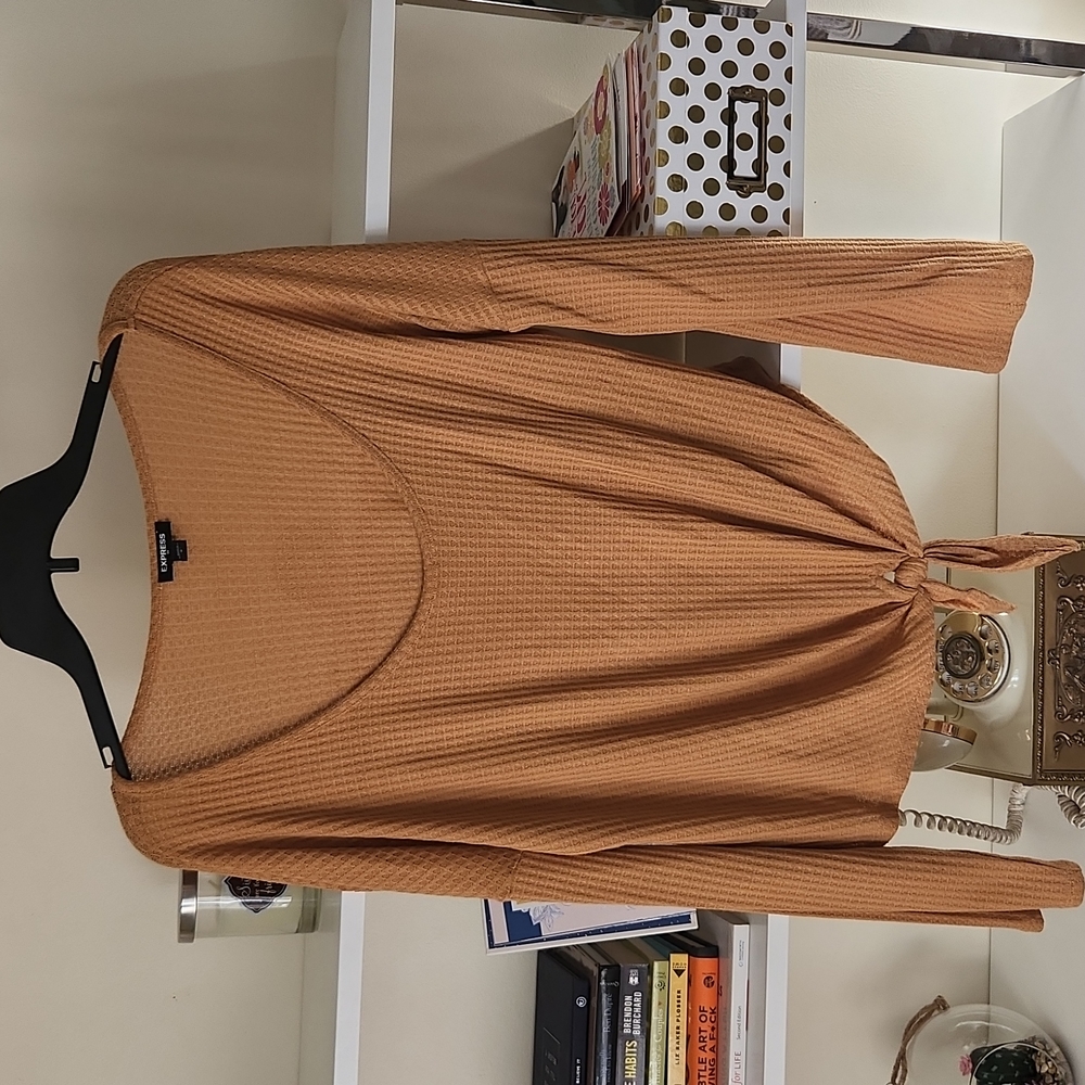 Express Front Tie Tops - Picture 6 of 6